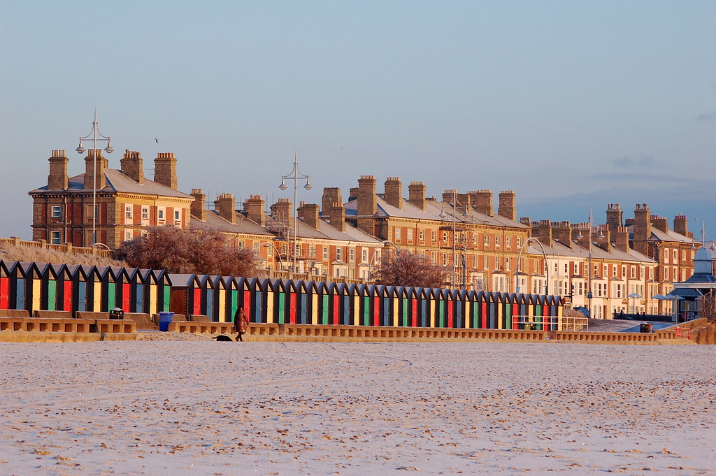 Wellington Terrace and the beach huts at Lowestoft on a fr… Flickr