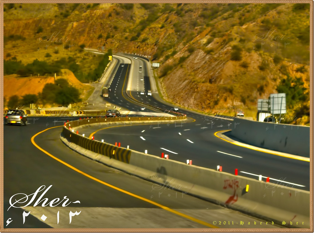 Pakistani Autobahn The prodigious 333 km long Pakistan Mot… Flickr