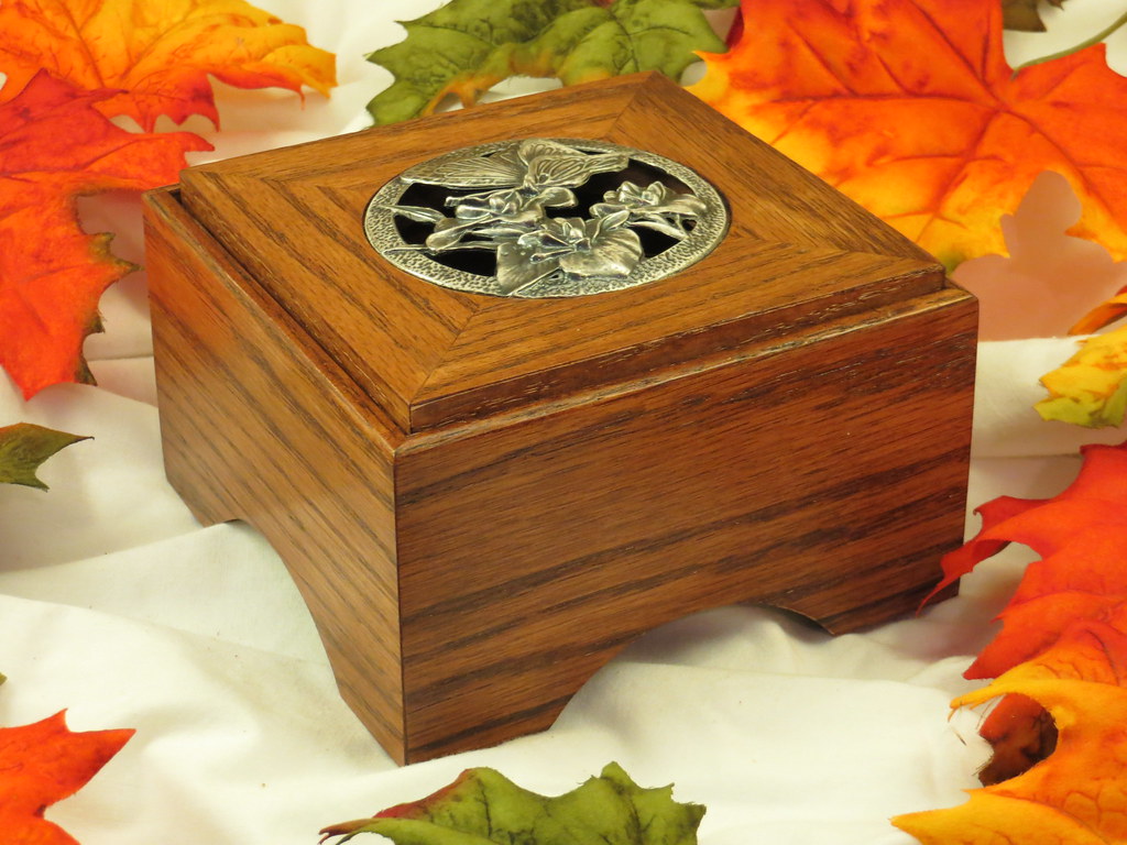 Potpourri Holder Keepsake Wood Box with Butterfly Pewter… Flickr