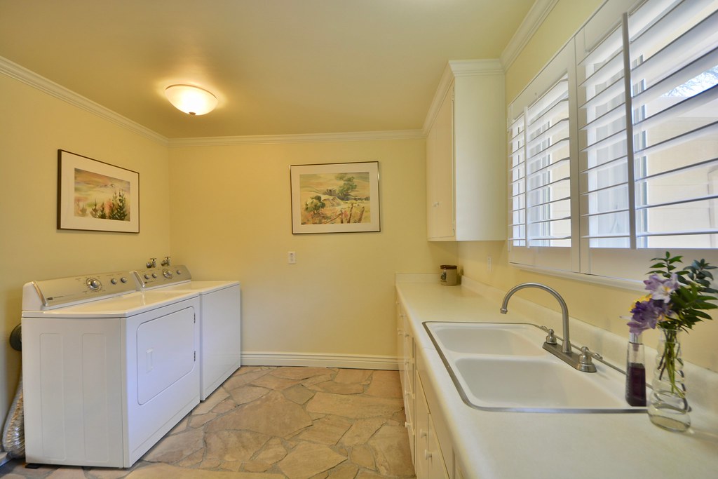 800 Los Molinos Way, Sacramento, CA 95864 Beds 3 Baths… Flickr