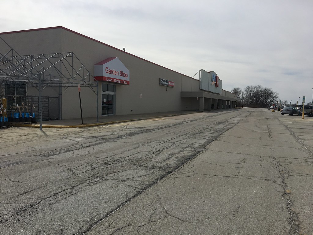 Kmart, Rockford Illinois, State St Kmart 4223 opened on O… Flickr