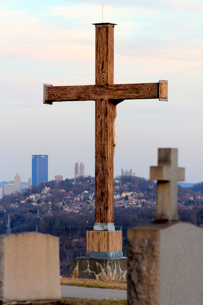 Pittsburgh Skyline from St. Mary's Cemetery McKees Rocks… Flickr