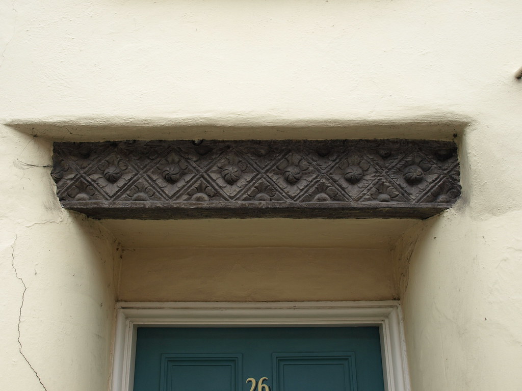 Carved lintol, Greyhound house, Church street, Coggeshall,… Flickr