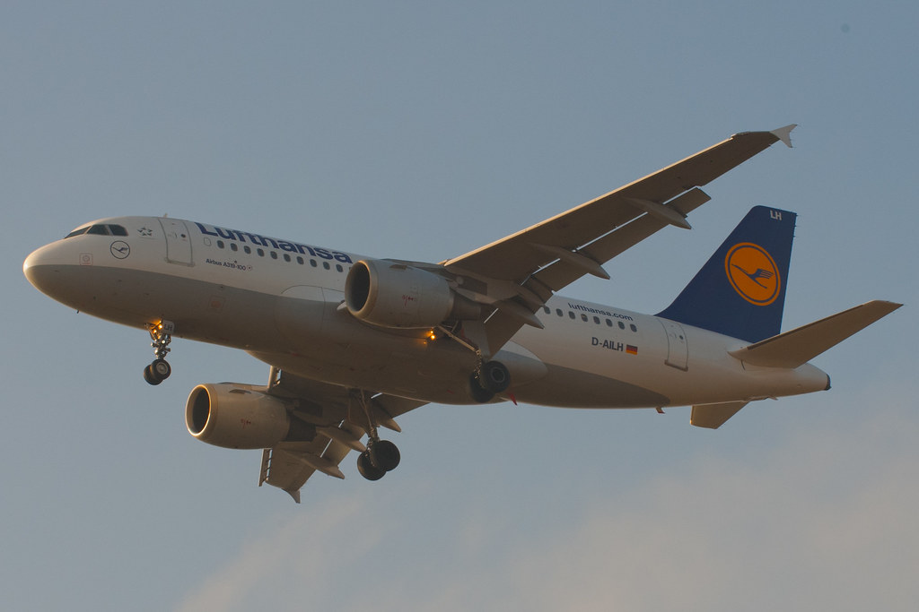 Lufthansa. Company.Lufthansa. Callsign.DLH902. Flight Numb… Flickr