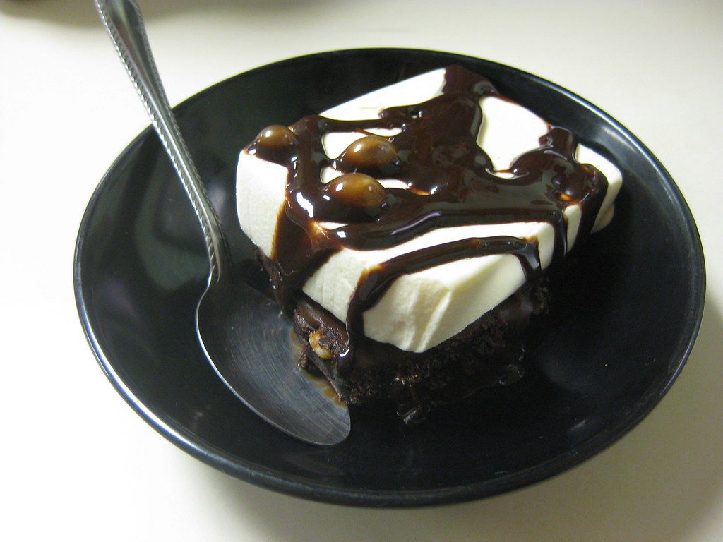 Cheesecake at the Boomarang Diner, Claremore A classic ret… Flickr