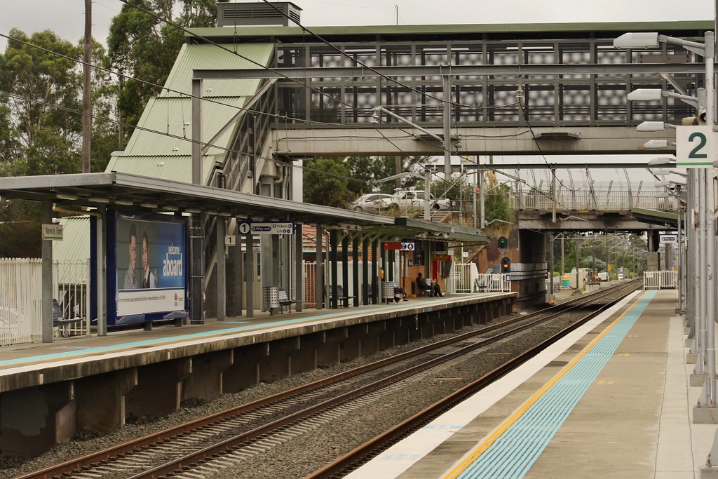 Warwick Farm Railway Station Warwick Farm is located 34.16… Flickr