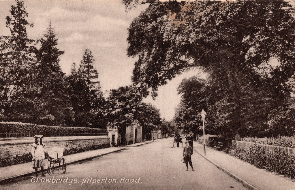 Trowbridge Hilperton Road The first pair of gate piers lea… Flickr