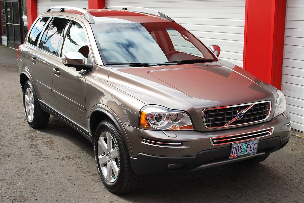2010 Volvo XC90 V8 in Oyster Gray Metallic PGT3061 Flickr