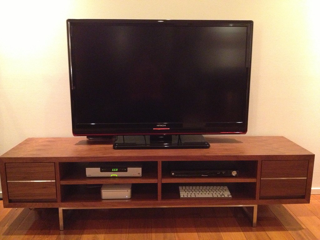 42" Hitachi LCD TV and TV Stand ¥10000TV (SOLD) ¥6000 TV S… Flickr