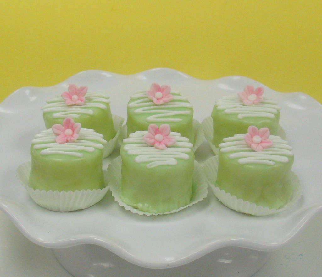 Petit Fours Clare Welage Flickr
