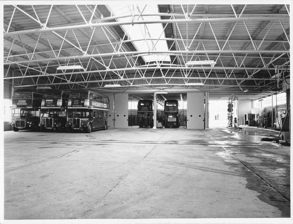 Harlow Garage Harlow London Transport bus garage interior … Flickr