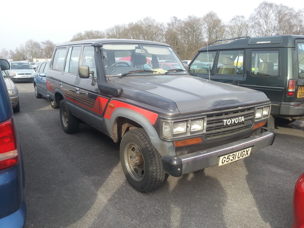 1989 Toyota Land Cruiser Spotted in the pits at Aldershot.… Flickr