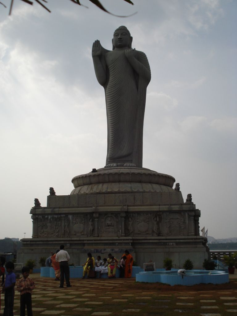 Buddha Statue Buddha Statue, the largest monolithic statue… Flickr