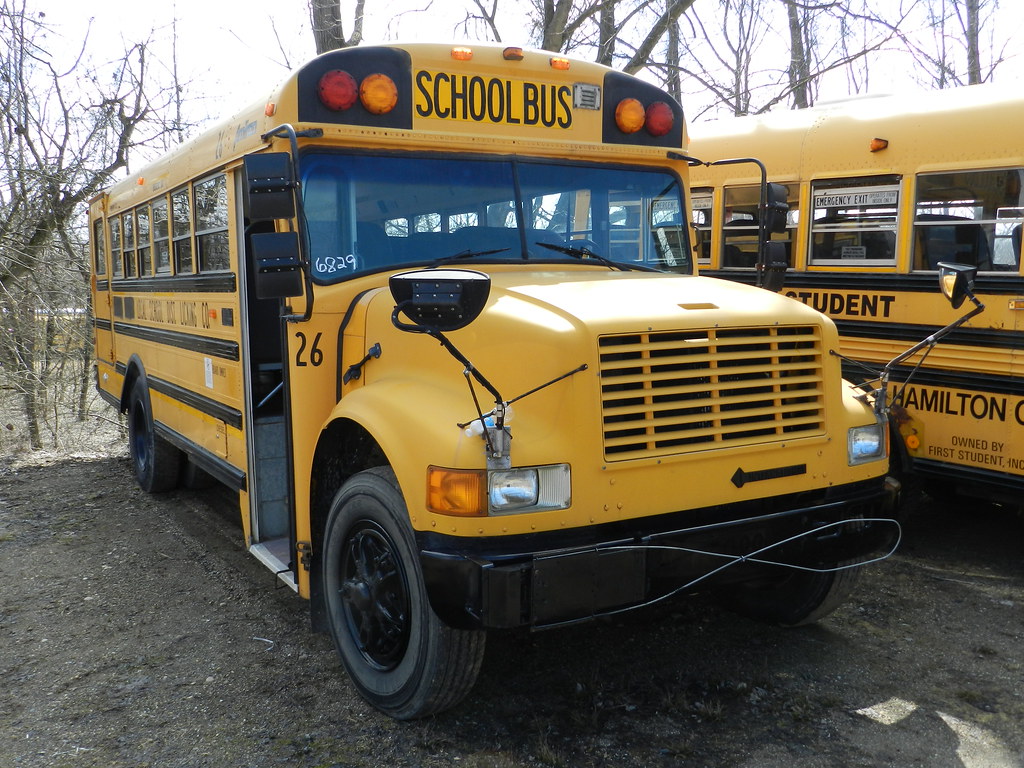 DSCN5142 Licking Valley Local Schools 26 1993 AmTran Int… Flickr