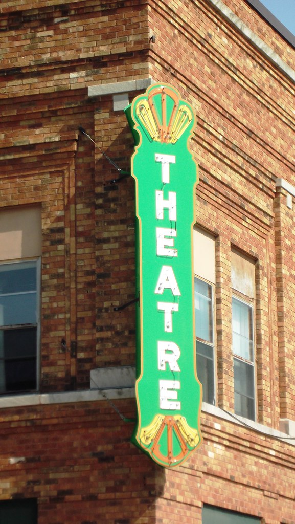 Hampton, Iowa, Windsor Theater, Theatre, Sign a photo on Flickriver