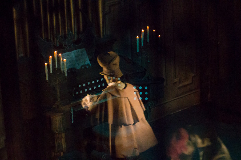 Haunted Organist a photo on Flickriver