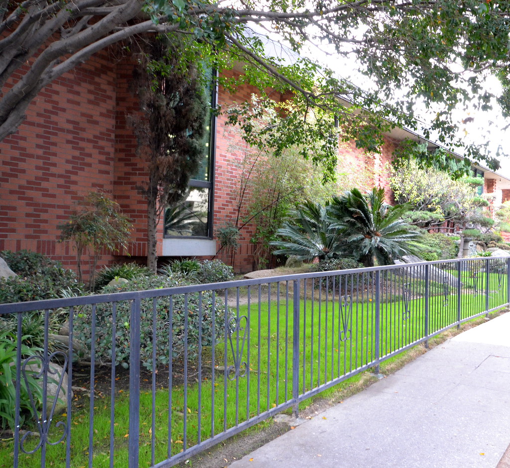 DSC_0005 Julian Dixon Public Library, 4975 Overland Ave. C… Flickr