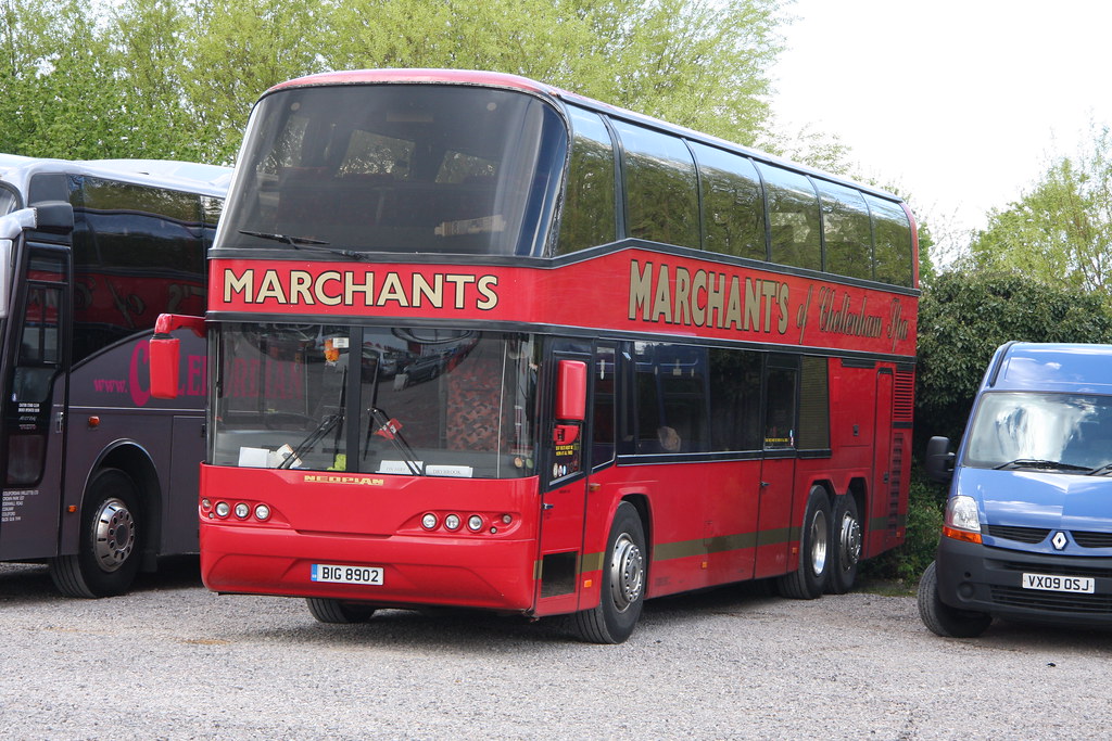 Marchants of Cheltenham BIG8902 at Twickenham driffbus Flickr