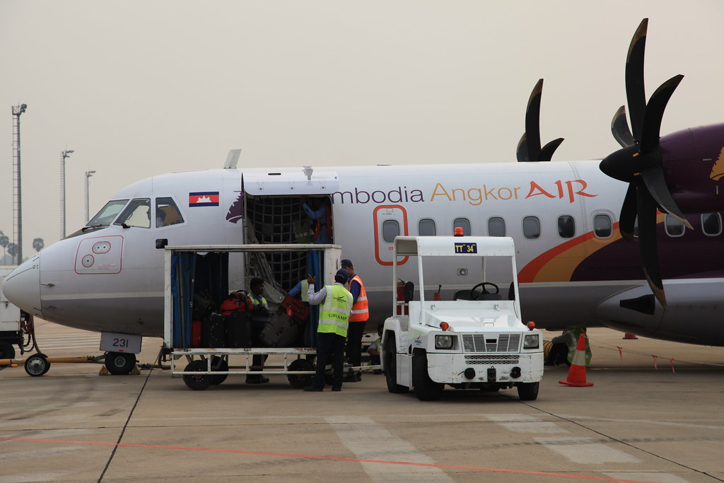 Cambodia Angkor Air (IMG_6646) Cambodia Angkor Air's ATR7… Flickr
