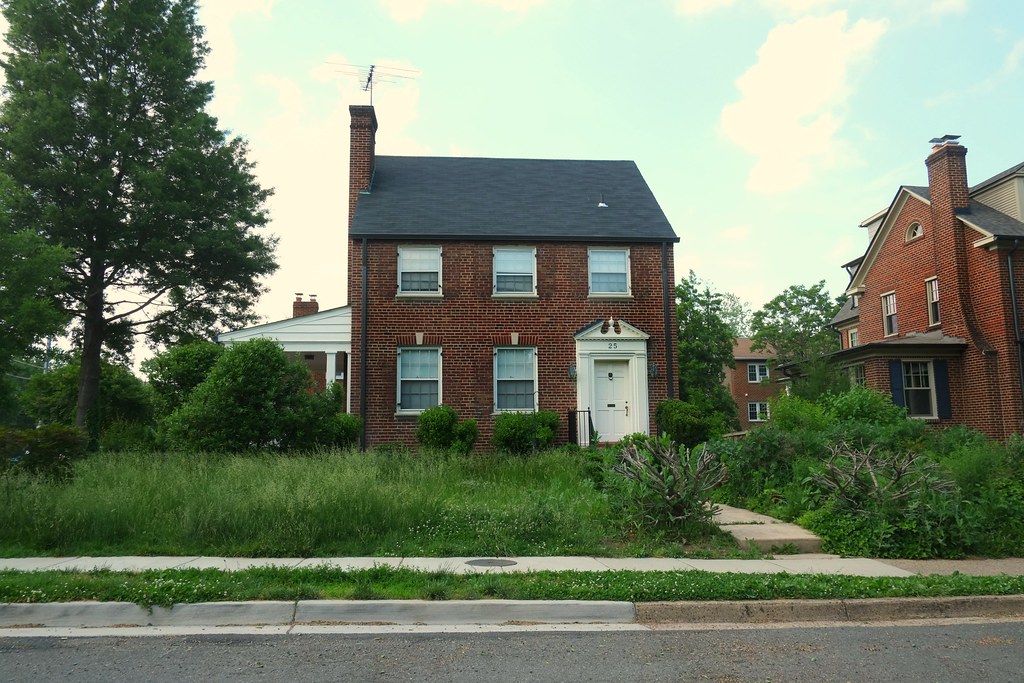 ALEXANDRIA, VIRGINIA Foreclosed. THE ENIGMATIC TRAVELER Flickr