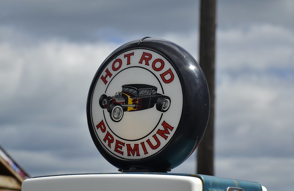 70 Mile House Garage a photo on Flickriver