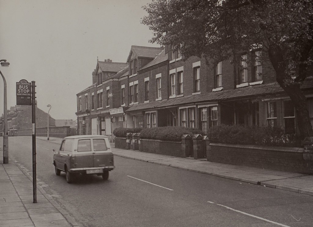 Weaste Road, Weaste, Salford This is Weaste Road looking s… Flickr