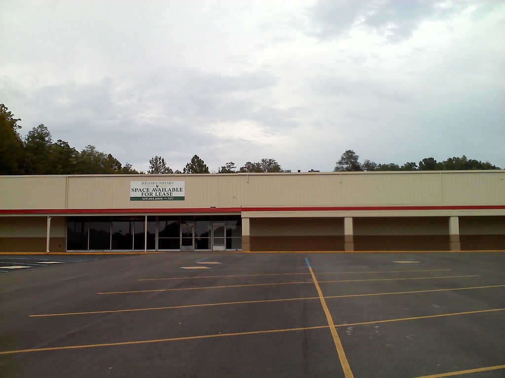 Former Kmart in South Point, Ohio Kmart closed here in lat… Flickr