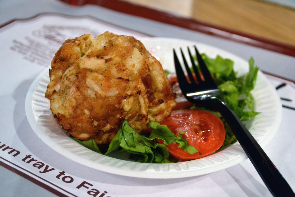 Faidley's Famous Crab Cake The famous lump crab cake (arou… Flickr