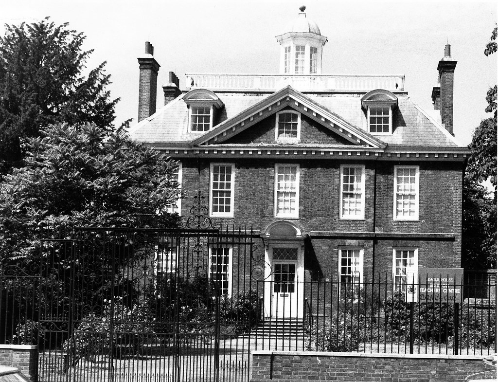 Eagle House, Mitcham (June 1987) WIM Ref 20160600 Flickr