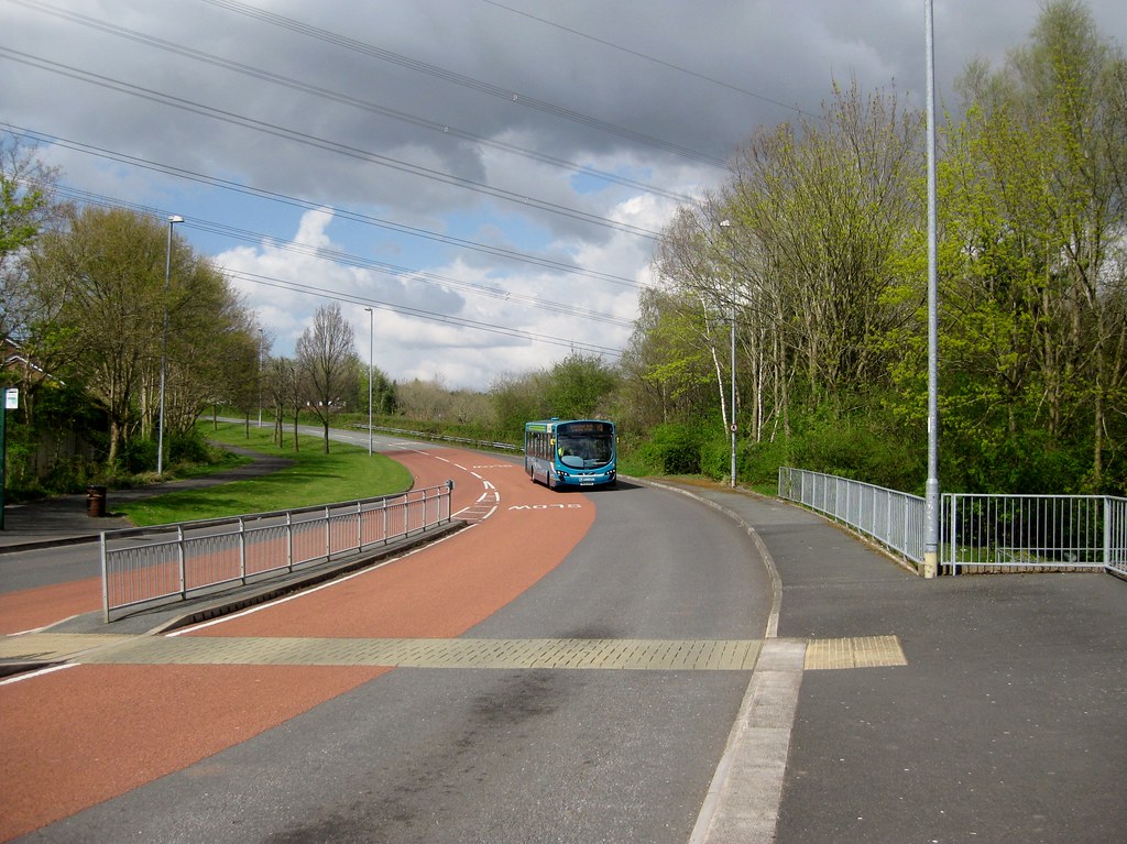 Runcorn Busway a segregated system of roads in Runcorn N… Flickr