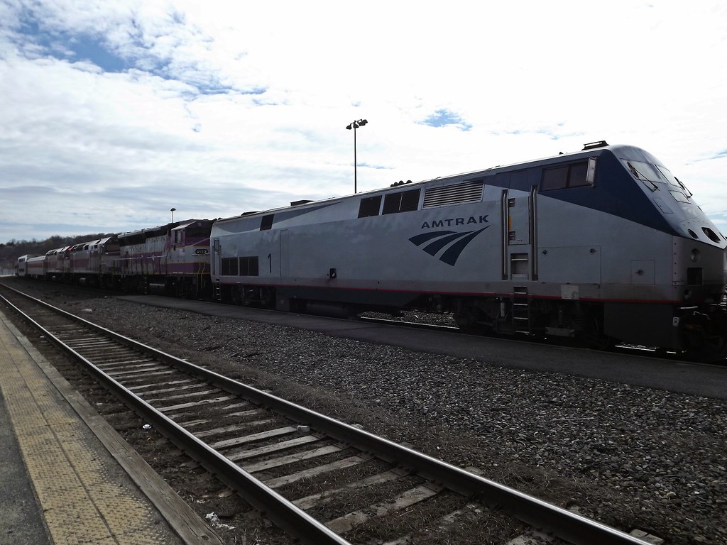 Amtrak Engine 1 hooked up Worcester, MA Union Station plat… Flickr