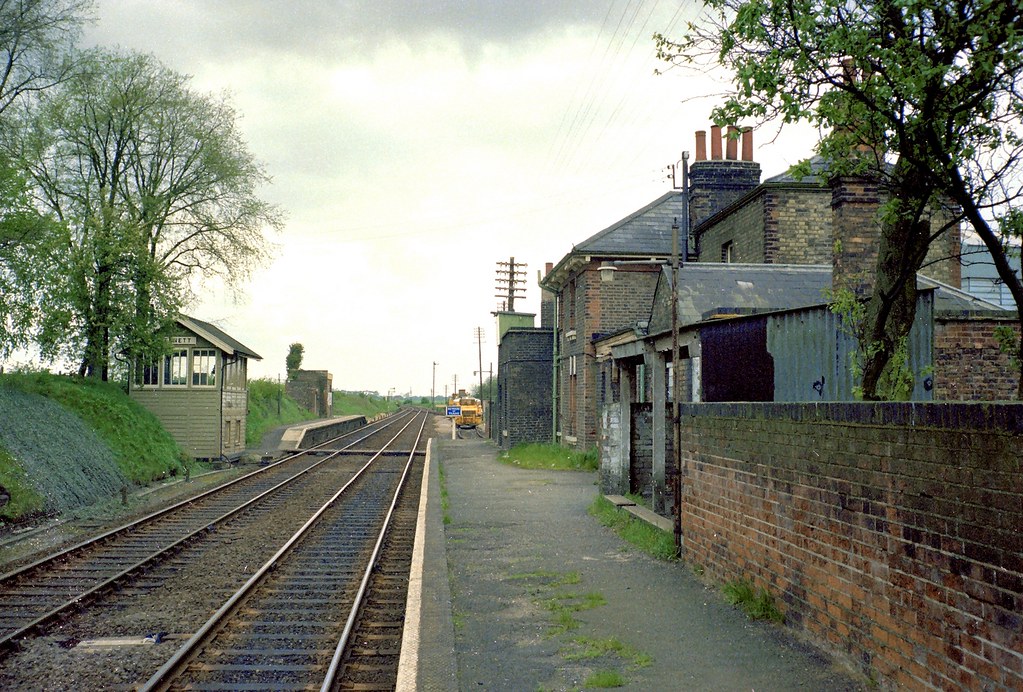 station, 1975 (8) On the Bury St Edmunds to Cambri… Flickr