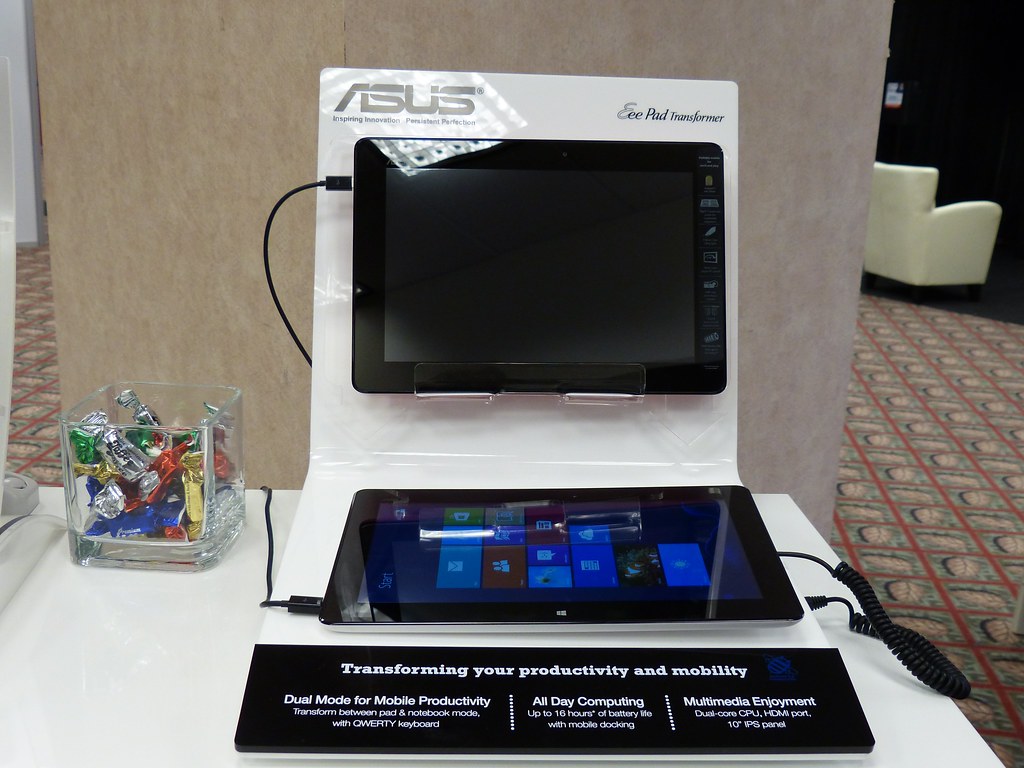 Panasonic FZ200, Asus 10 inch Tablet, Salon Son et Image 2… Flickr