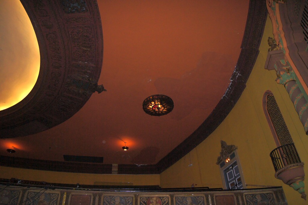 Virginia Theater Stained Glass Fixtures Massive stained gl… Flickr