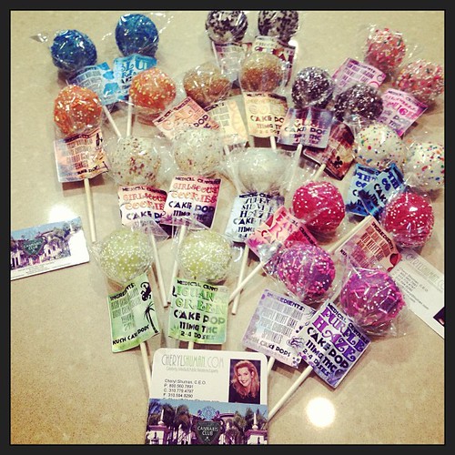J just dropped off Kush Cake pops Check it out ;) preparin… Flickr