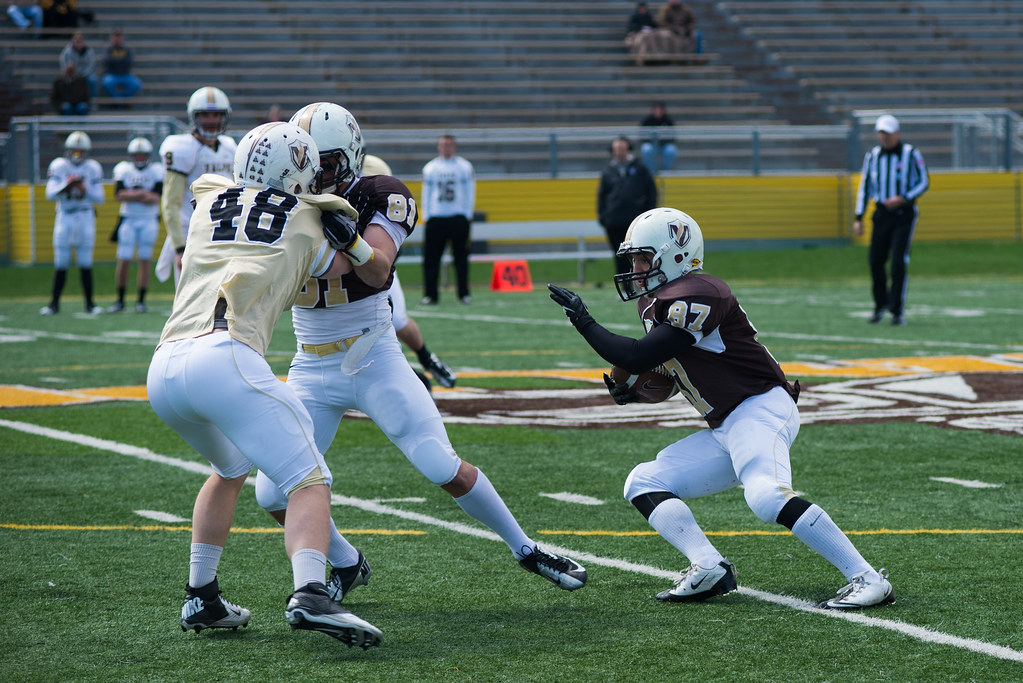 valparaiso university spring break 2023 20130420 Spring Football Game18.jpg Photo by Kevin Fedde