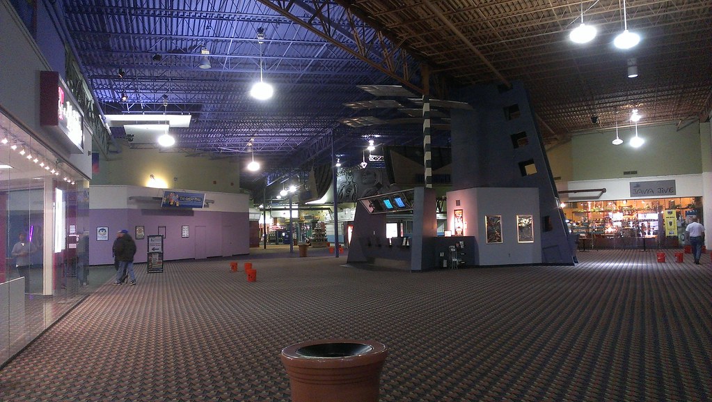 The Great Mall of the Great Plains Olathe (Kansas City), Kansas T