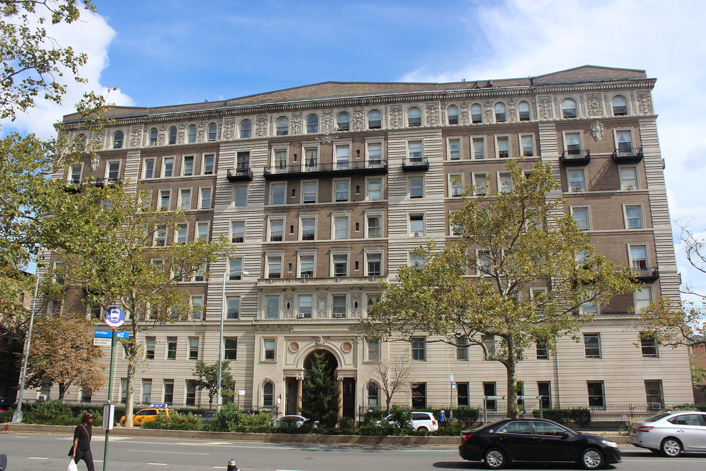 Graham Court, Harlem Graham Court (1901) Architect Clinto… Flickr