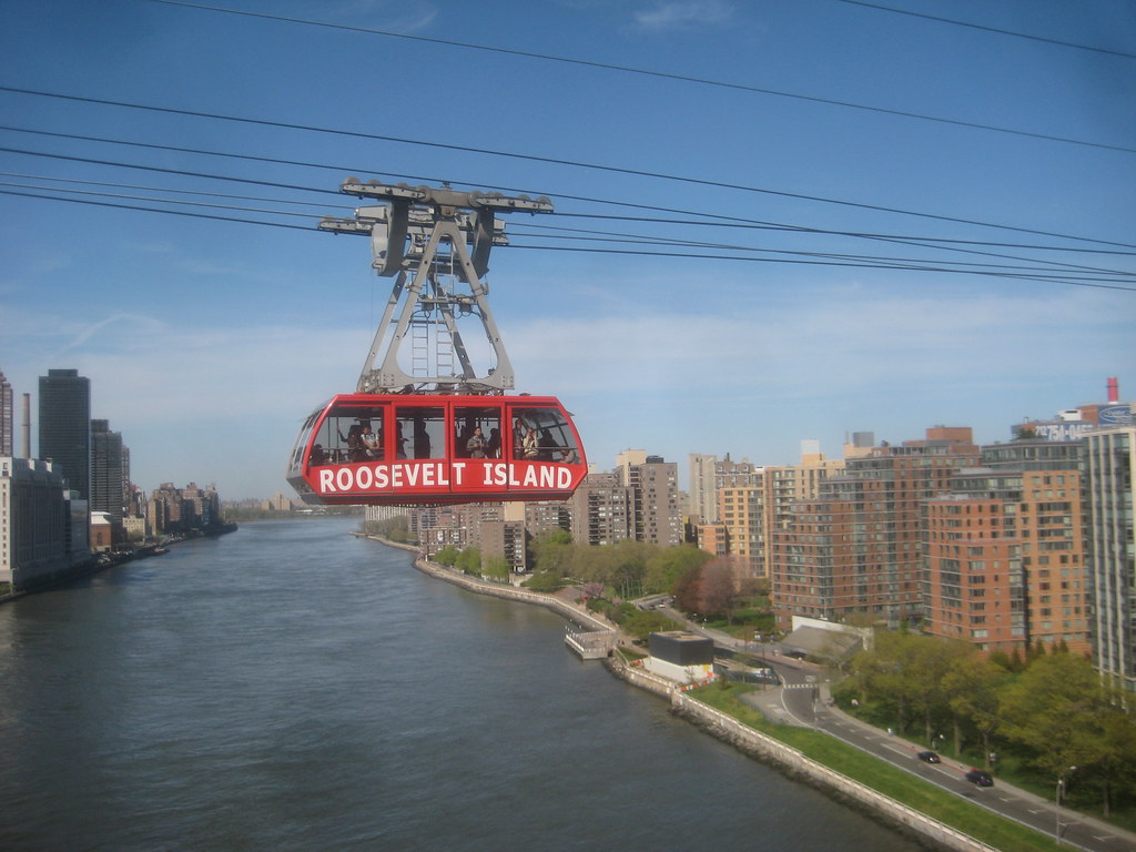 Roosevelt Island Tram Cable Car 9110 59th Street Bridge Vi… Flickr