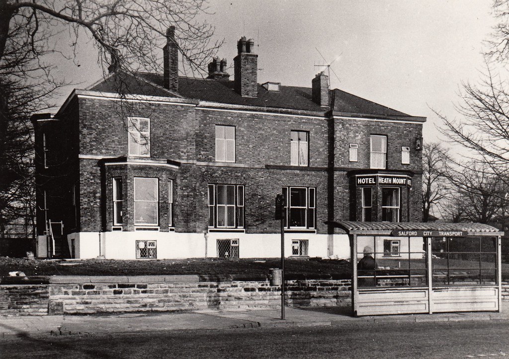 Eccles Old Road, Hope, Salford This large building is on E… Flickr