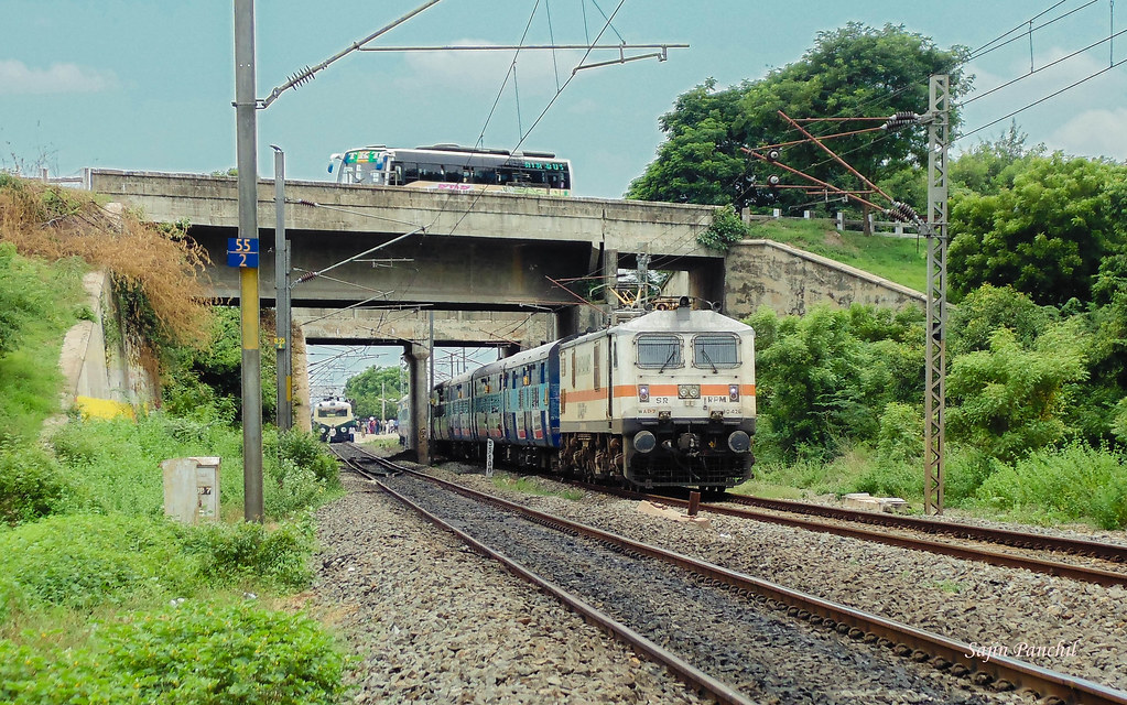 Vaigai Express With the 1st HOG capable WAP 7 of RPM, Chen… Flickr