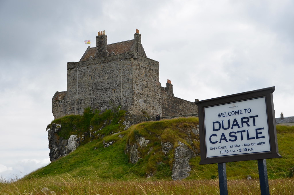 to Duart Castle Duart Castle, Isle of Mull, Inner … Flickr