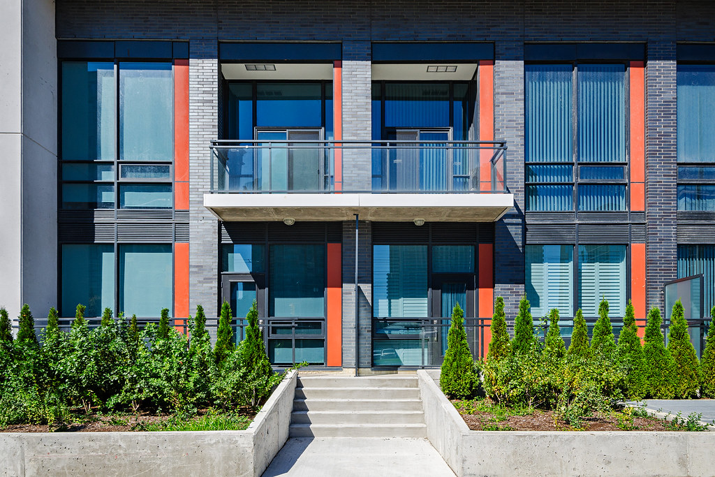 Crystal Condos Townhouses (3) Crystal Condominiums Tor… Flickr