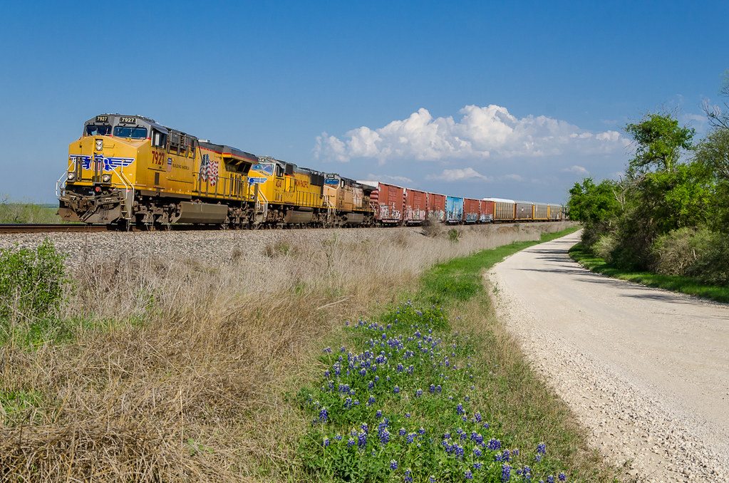 Back Road to Dunlay Between La Coste and Dunlay, TX along … Flickr
