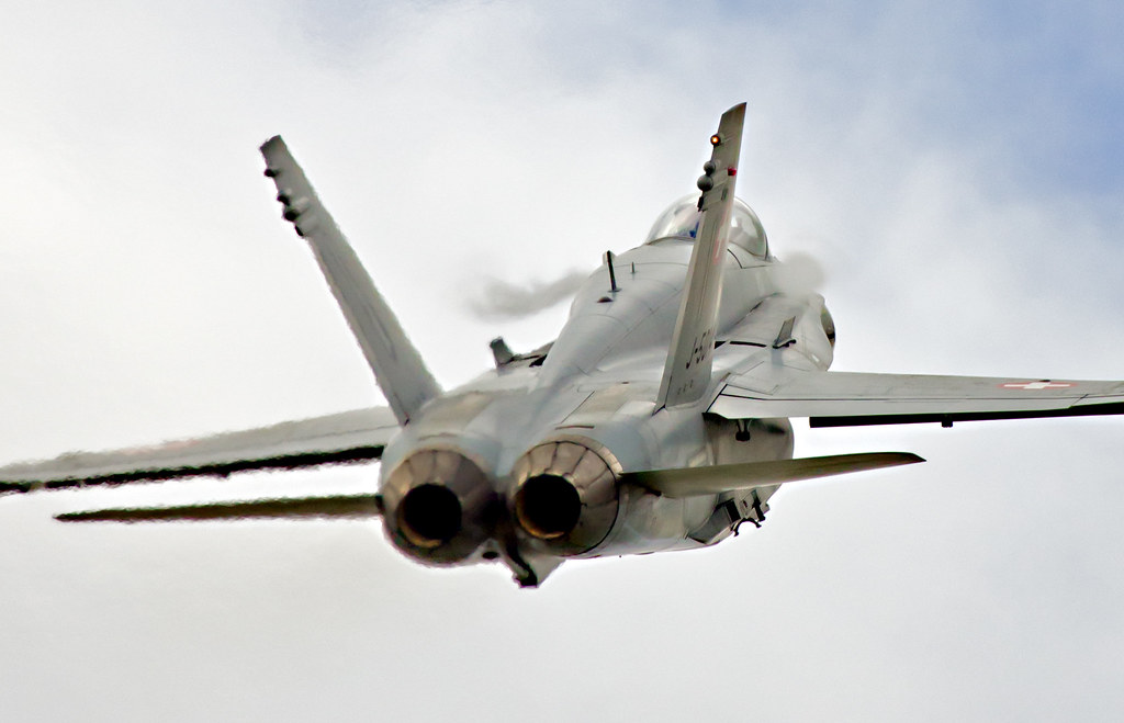 F18 displaying at R.A.F Waddington carl newell Flickr