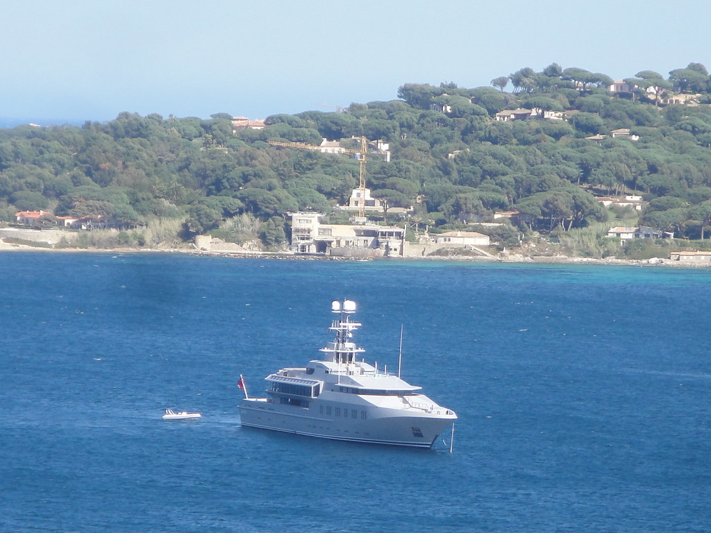 Bill Gates Yacht Take A Look Inside The 645 Million Superyacht That