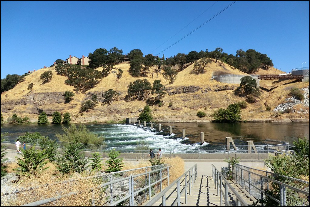 Nimbus Dam pn968 Natoma Lake near the Nimbus Dam on the Am… Flickr