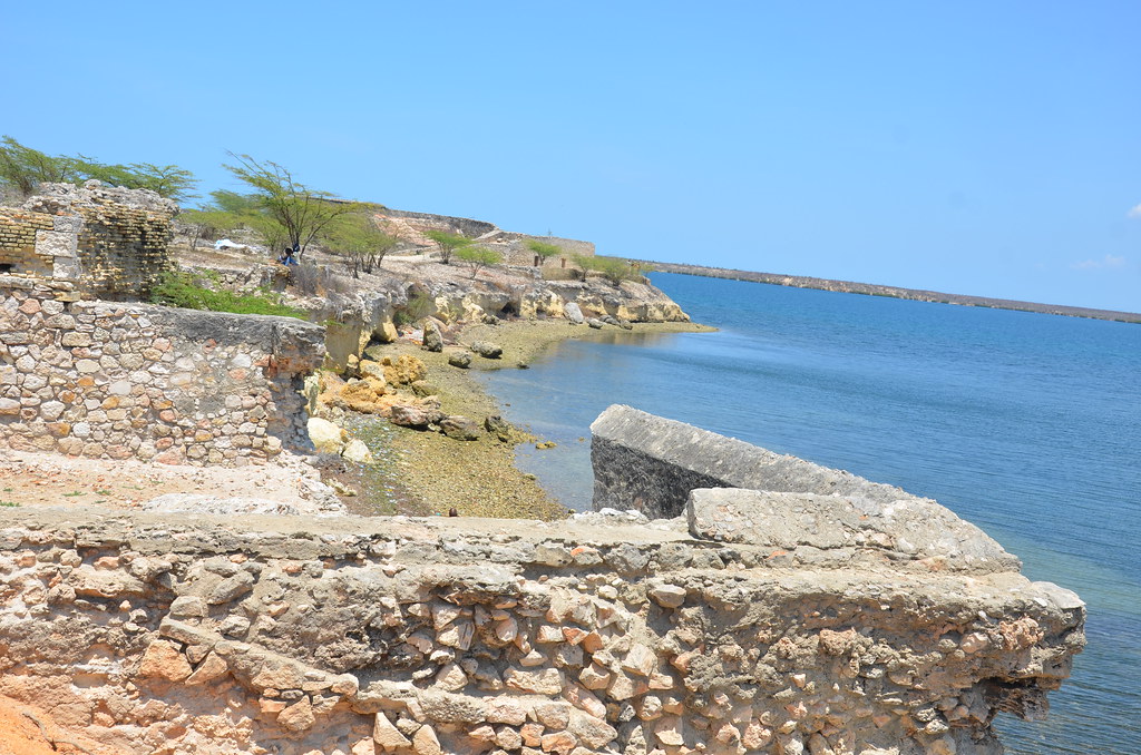 Haiti PostséismeLa baie de FortLiberté et les vestiges … Flickr