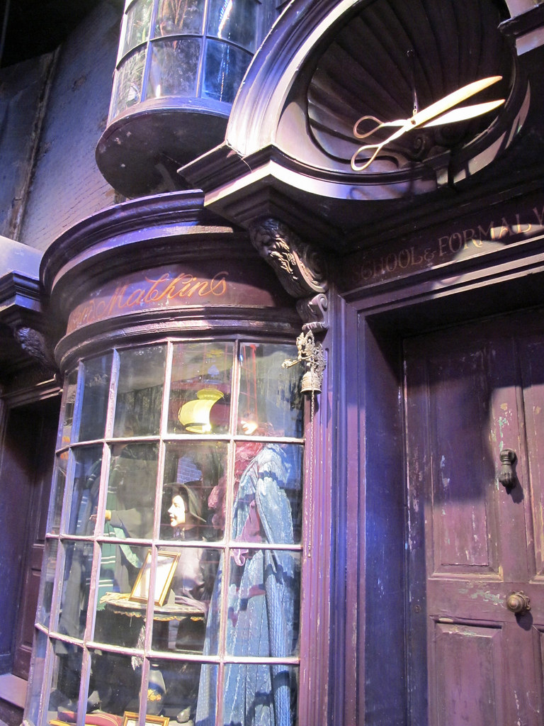 Madam Malkin's Robes for All Occassions. Diagon Alley, Har… Flickr