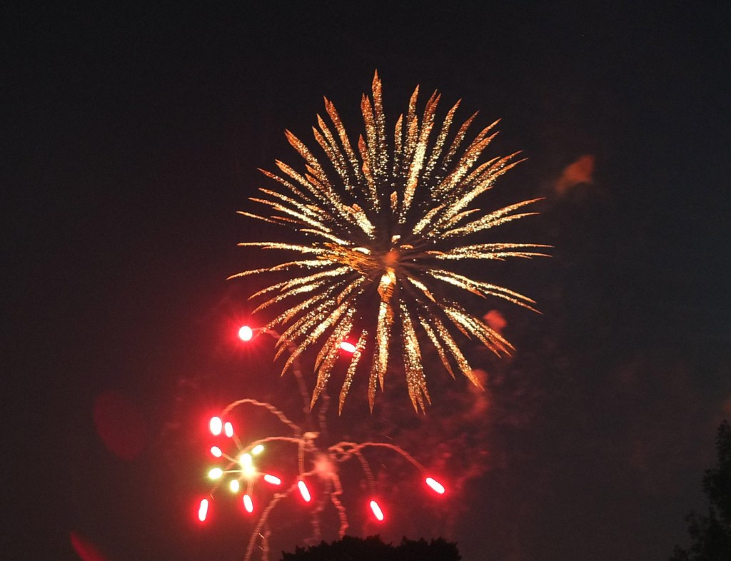 Barrington Illinois Fourth of July Fireworks taken with a … Flickr